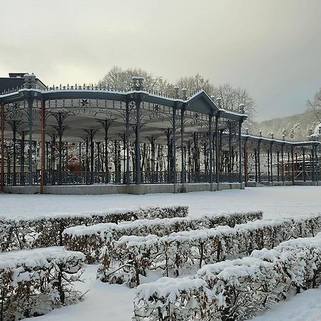 Апартаменты Le Petit Logis Жале Экстерьер фото